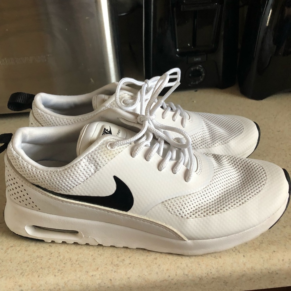 Nike Air Max Thea’s! Make me an offer!
